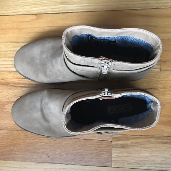 Roxy size 6 “Alamo” women’s short bootie in light tan, one inch heel 1” in VGUC - Picture 9 of 13